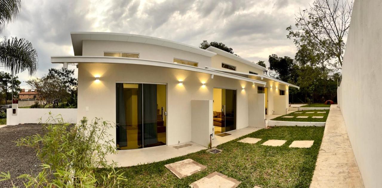 Tiny Houses en Asunción. Zona Aeropuerto-Rakiura Luque Exterior foto